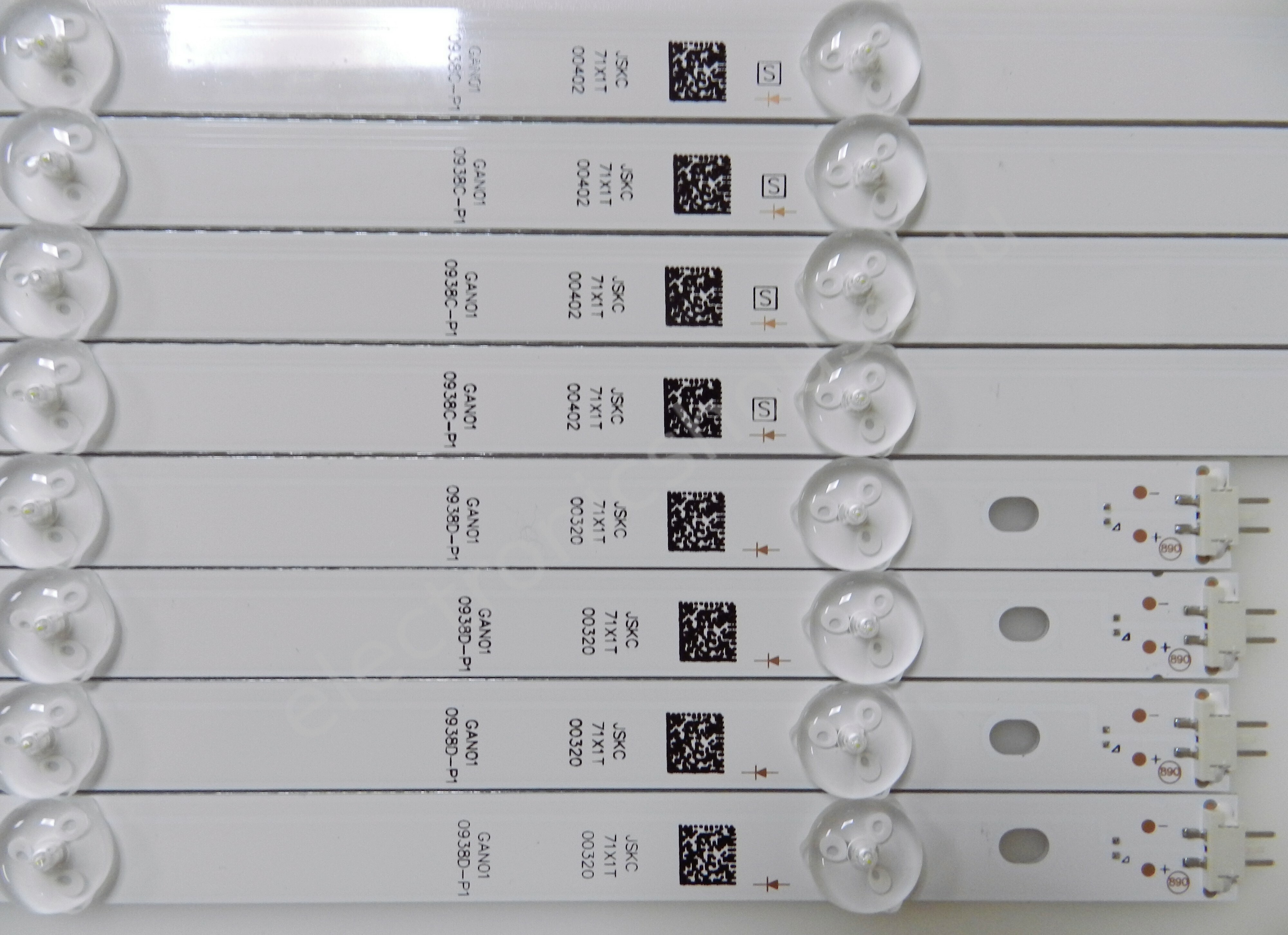 GAN01 0938D-P1-MIDDLE